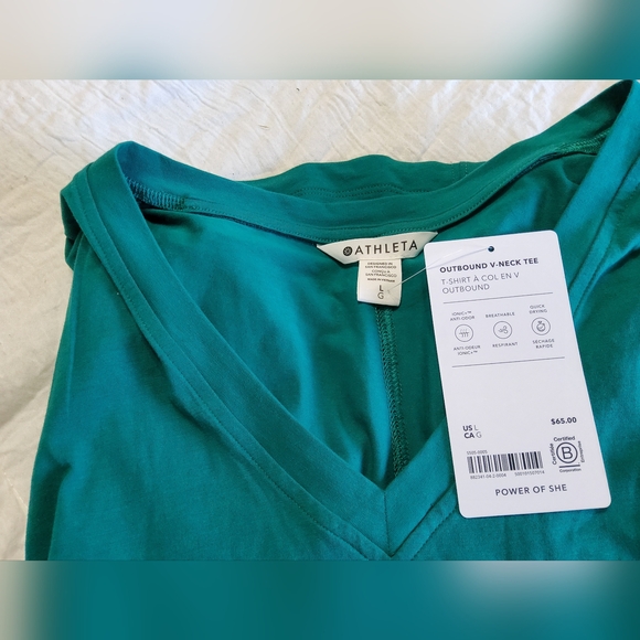 Athleta Outbound V-Neck Tee Size Large NWT - Picture 3 of 5